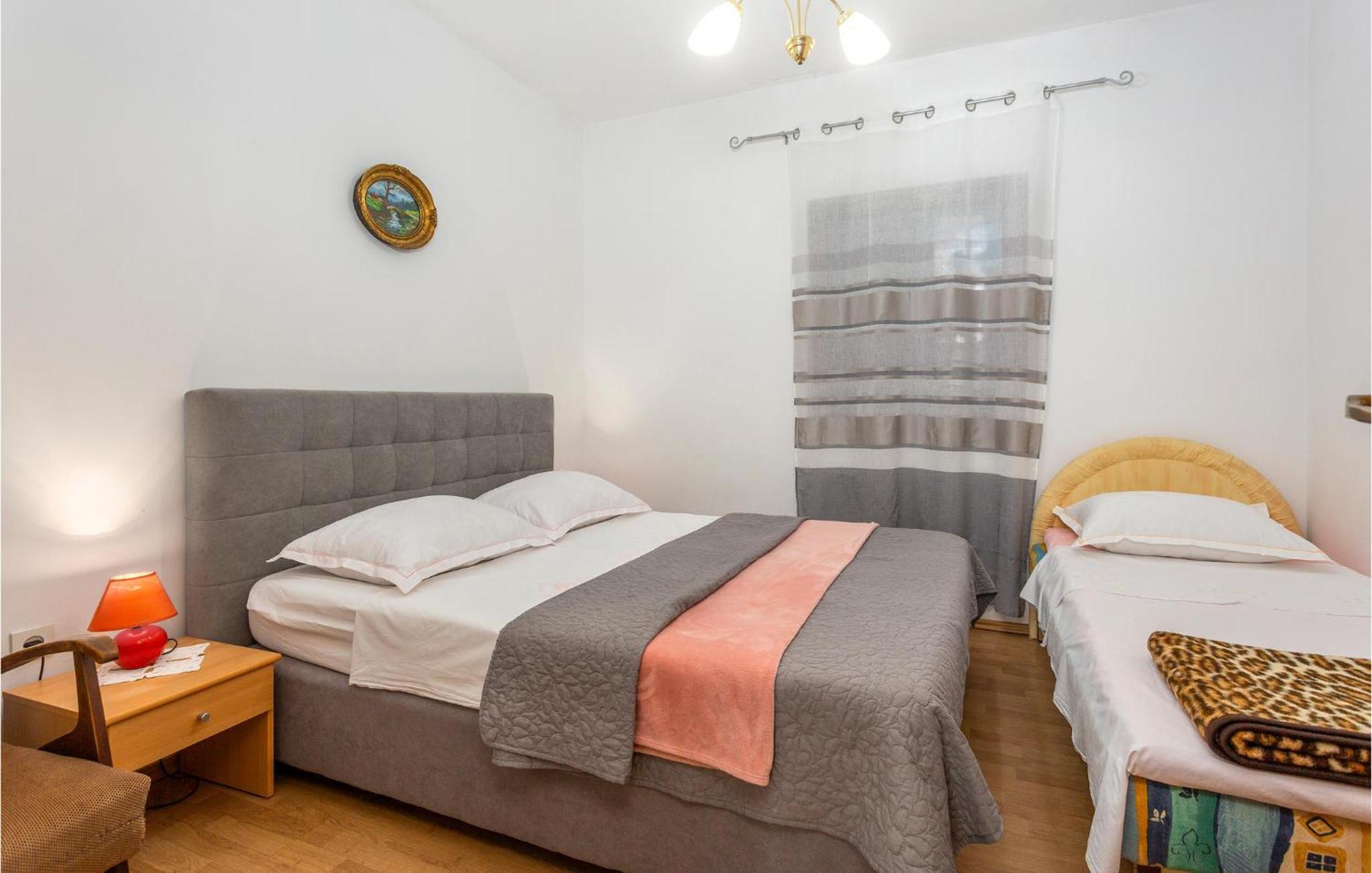 Beautiful Apartment In Malinska With Wifi Zewnętrze zdjęcie