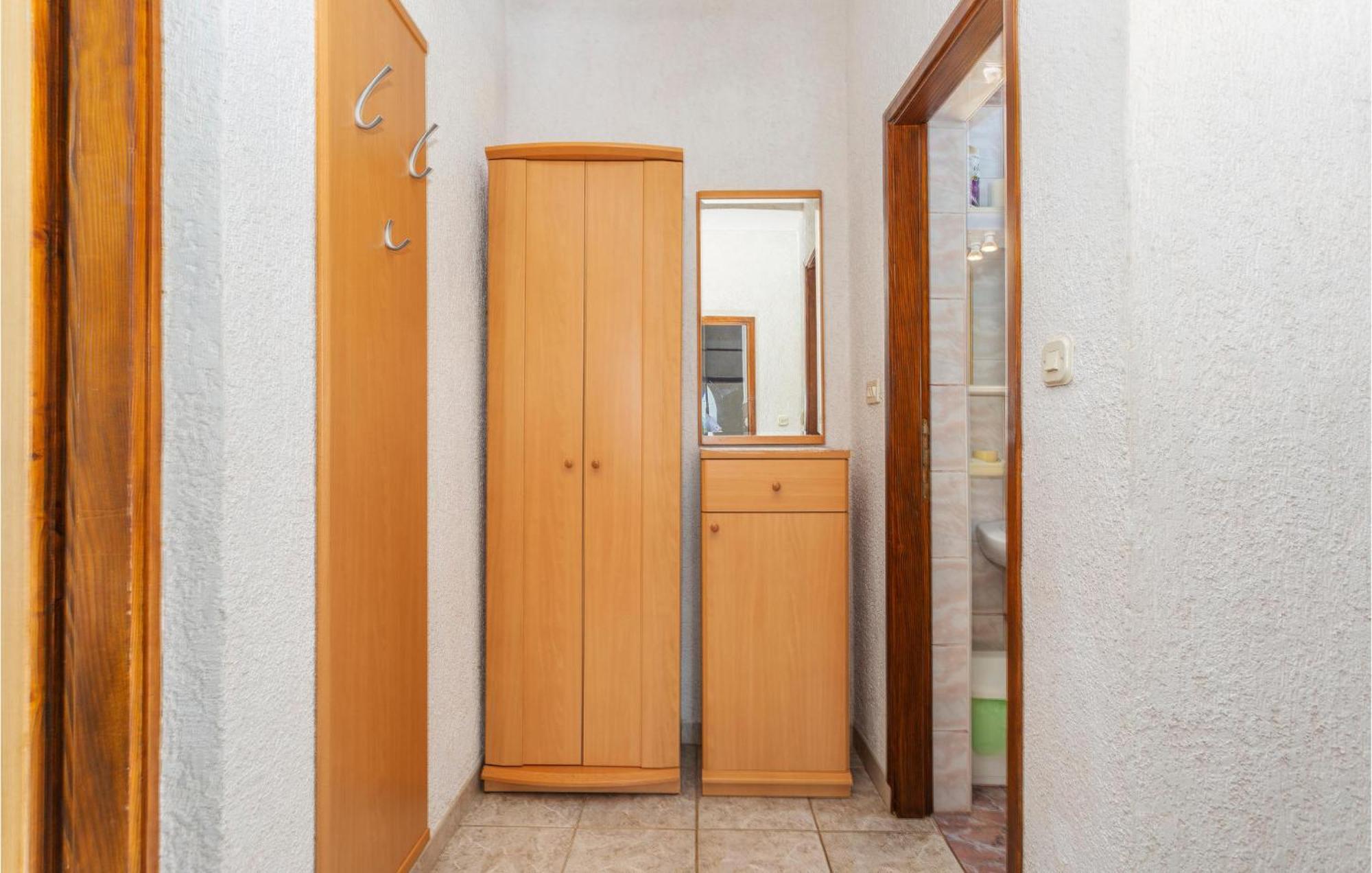 Beautiful Apartment In Malinska With Wifi Zewnętrze zdjęcie